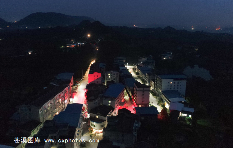 白驿夜景